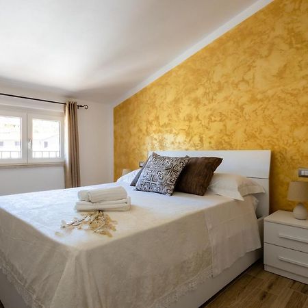 Cadoni Guest House Bosa Exterior foto
